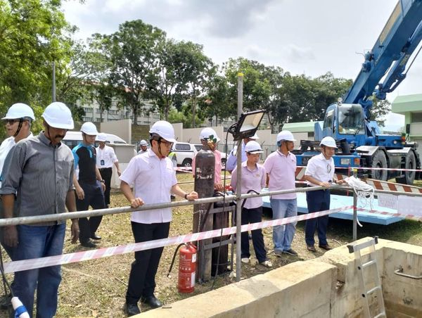 万挠居民理解滤水站提升的重要性.做好制水准备 蔡伟杰:没有接获投诉