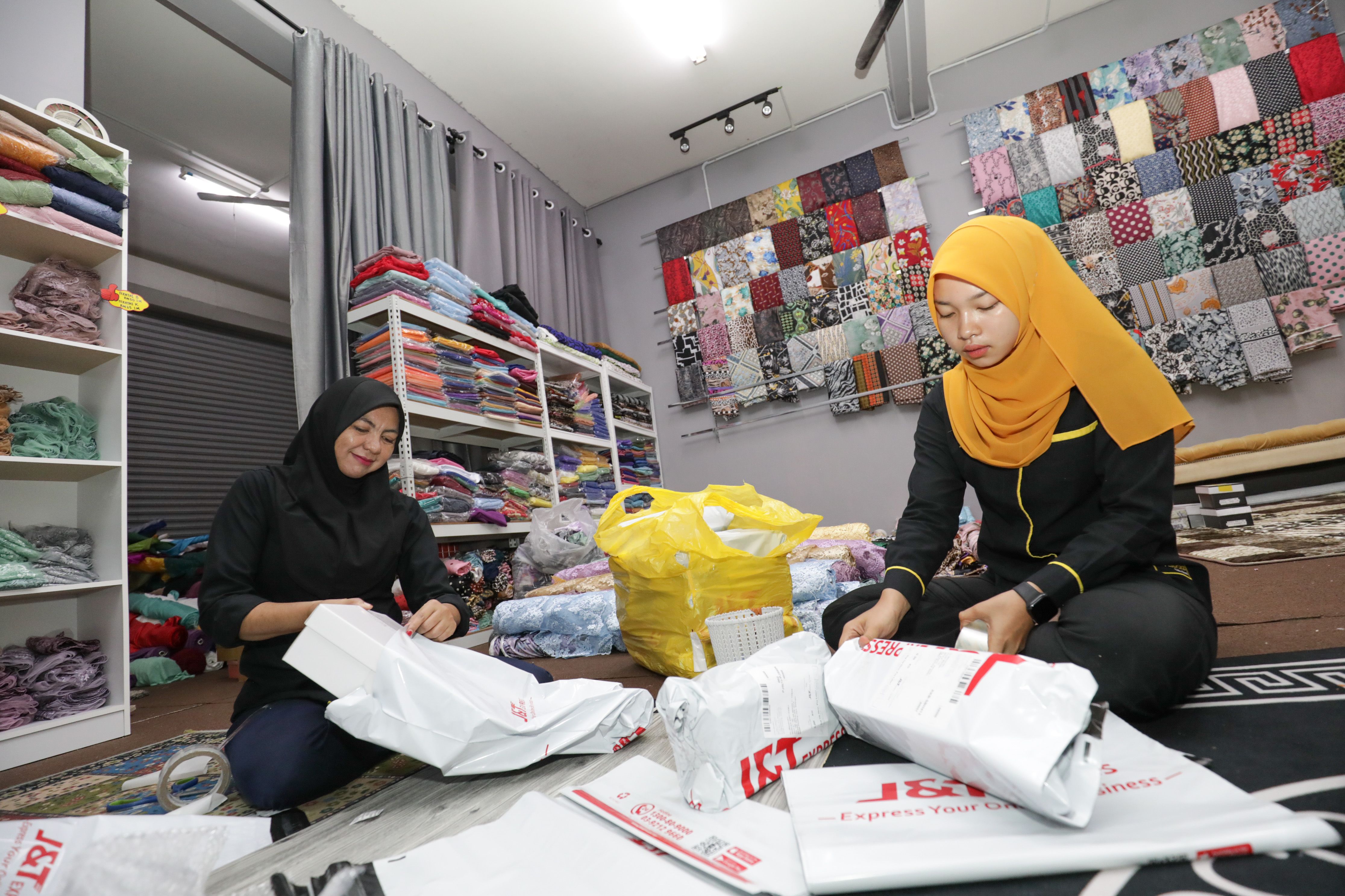 Pengganguran turun ke paras 602,000 setakat Oktober, terendah sejak pandemik