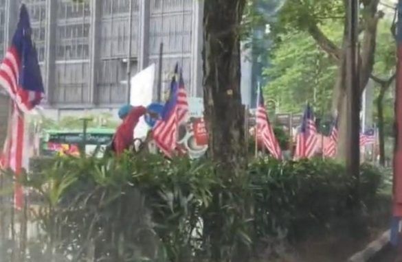 警方昨逮捕剪国旗男 今日延扣