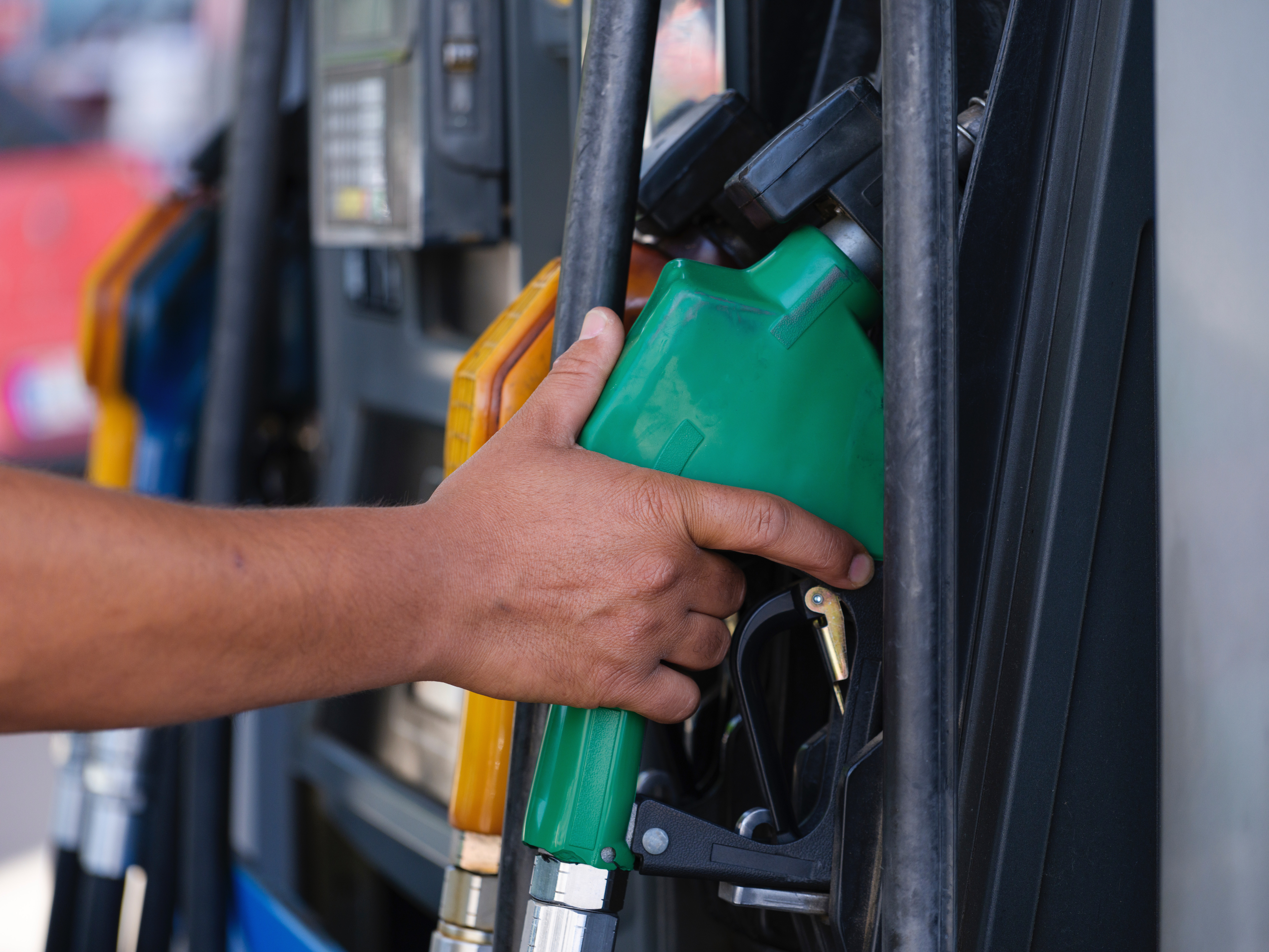 Minister urges petrol station operators being threatened to lodge police reports
