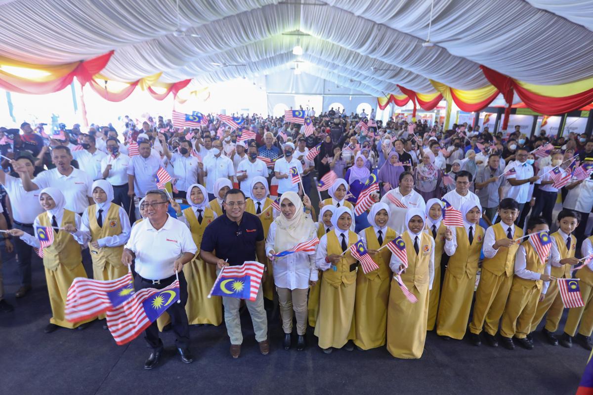 Tema merdeka #KitaSelangor Teguh Bersama simbol kebersamaan depani cabaran