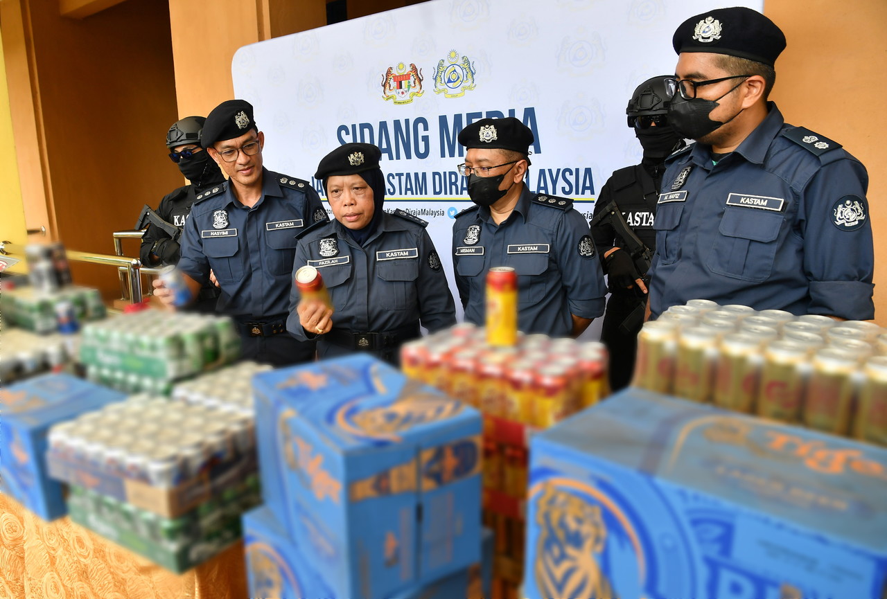 Kastam rampas minuman keras bernilai RM1.2 juta