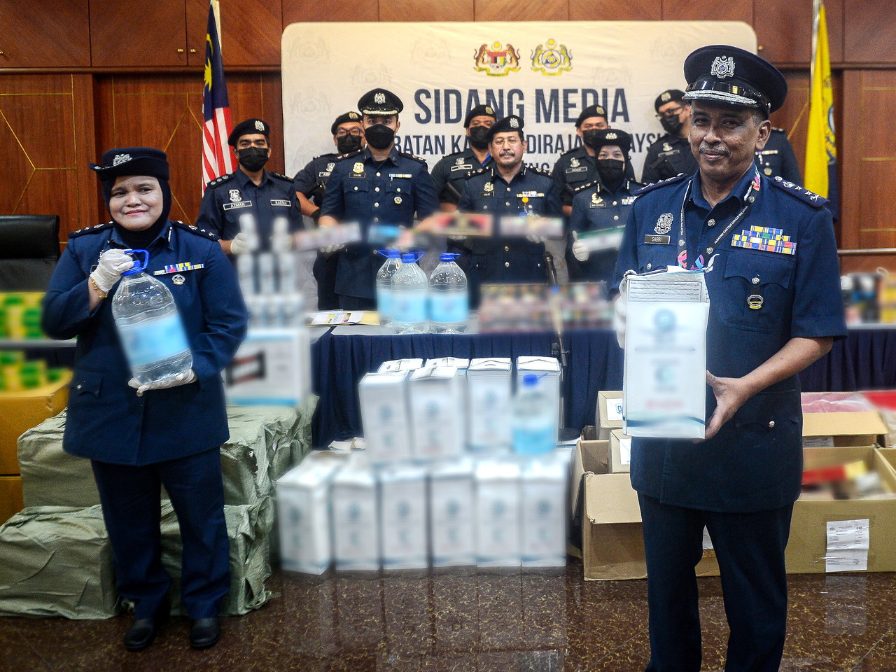 Customs seize contranband tobacco, alcohol, zam zam water worth RM1.8 mln