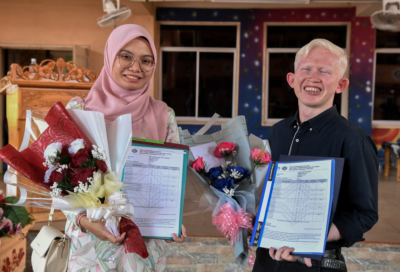 Not even severe eyesight problem can stop Niki from excelling in STPM