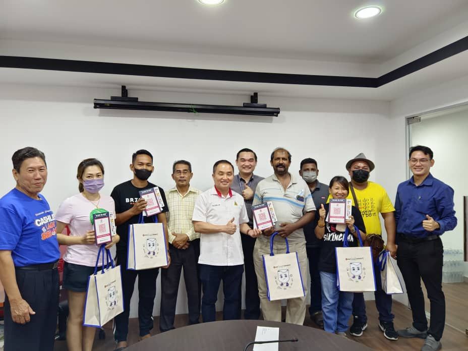 吁参与“无现金甘榜”计划 让适耕庄迈向数码化