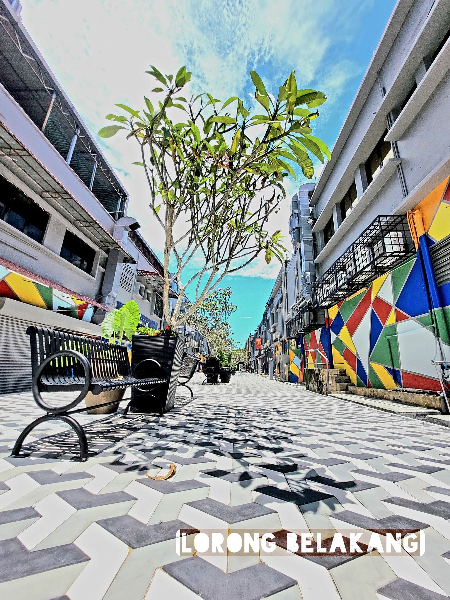 灵市52区“聊天@PJ艺术巷” 即日起下午5时后.天天有餐车摆卖.街头艺人演出