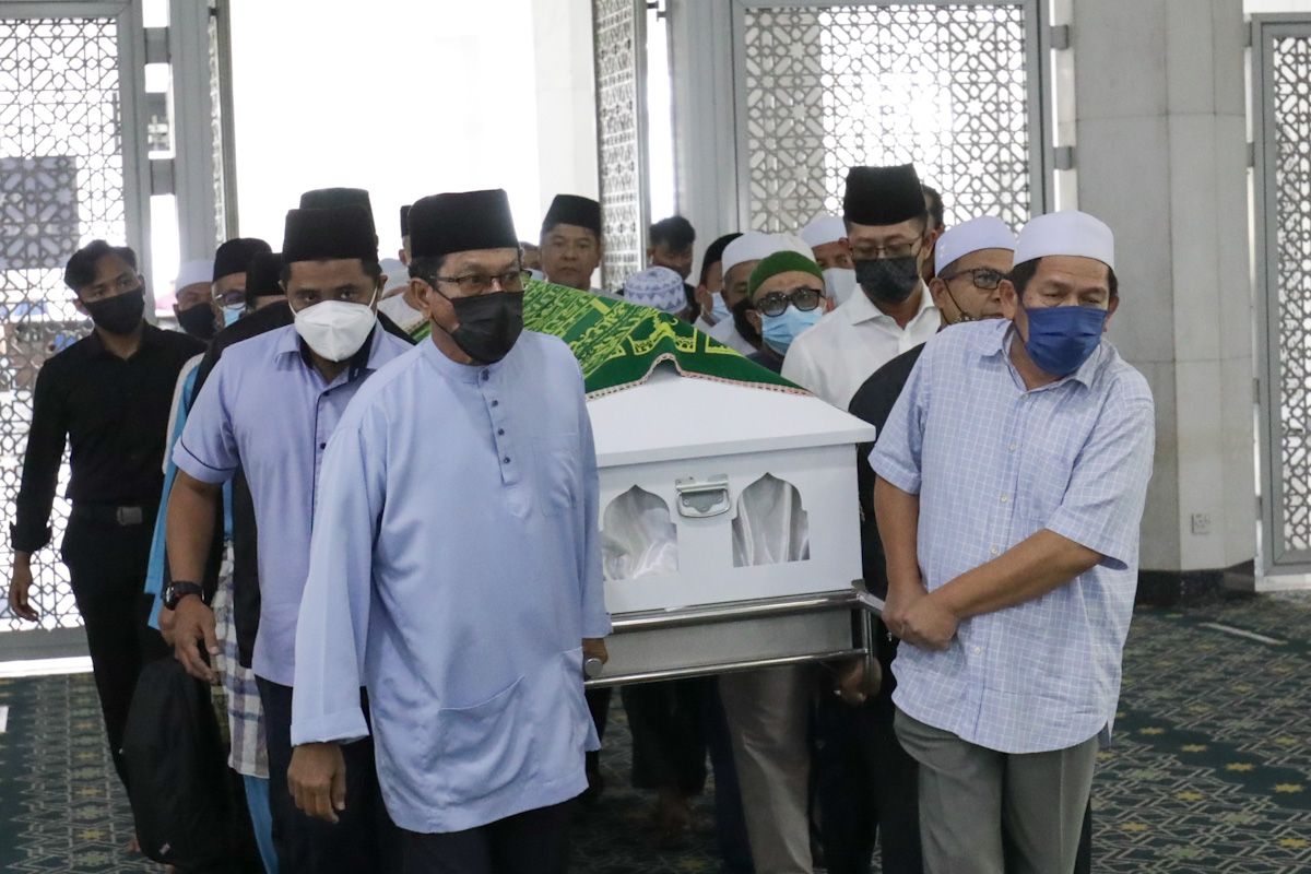 Abdul Khalid sangat berjasa kepada ekonomi bumiputera - Anwar Ibrahim