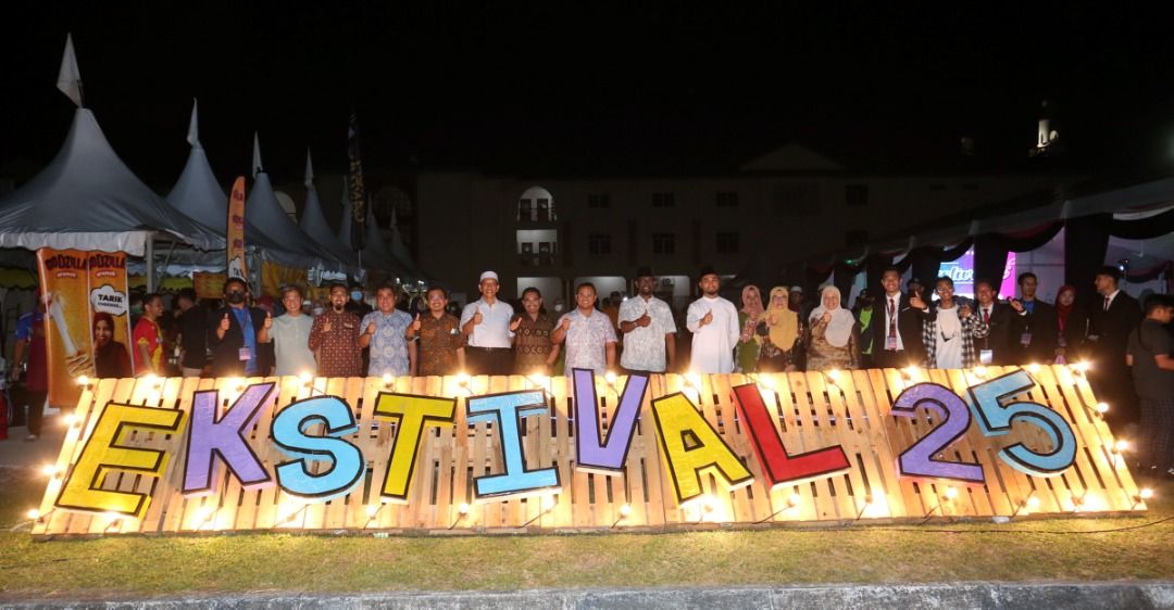 குயிஸின் 25வது பட்டமளிப்பு விழாவை எம்பி அதிகாரப்பூர்வமாக திறந்து வைத்தார்