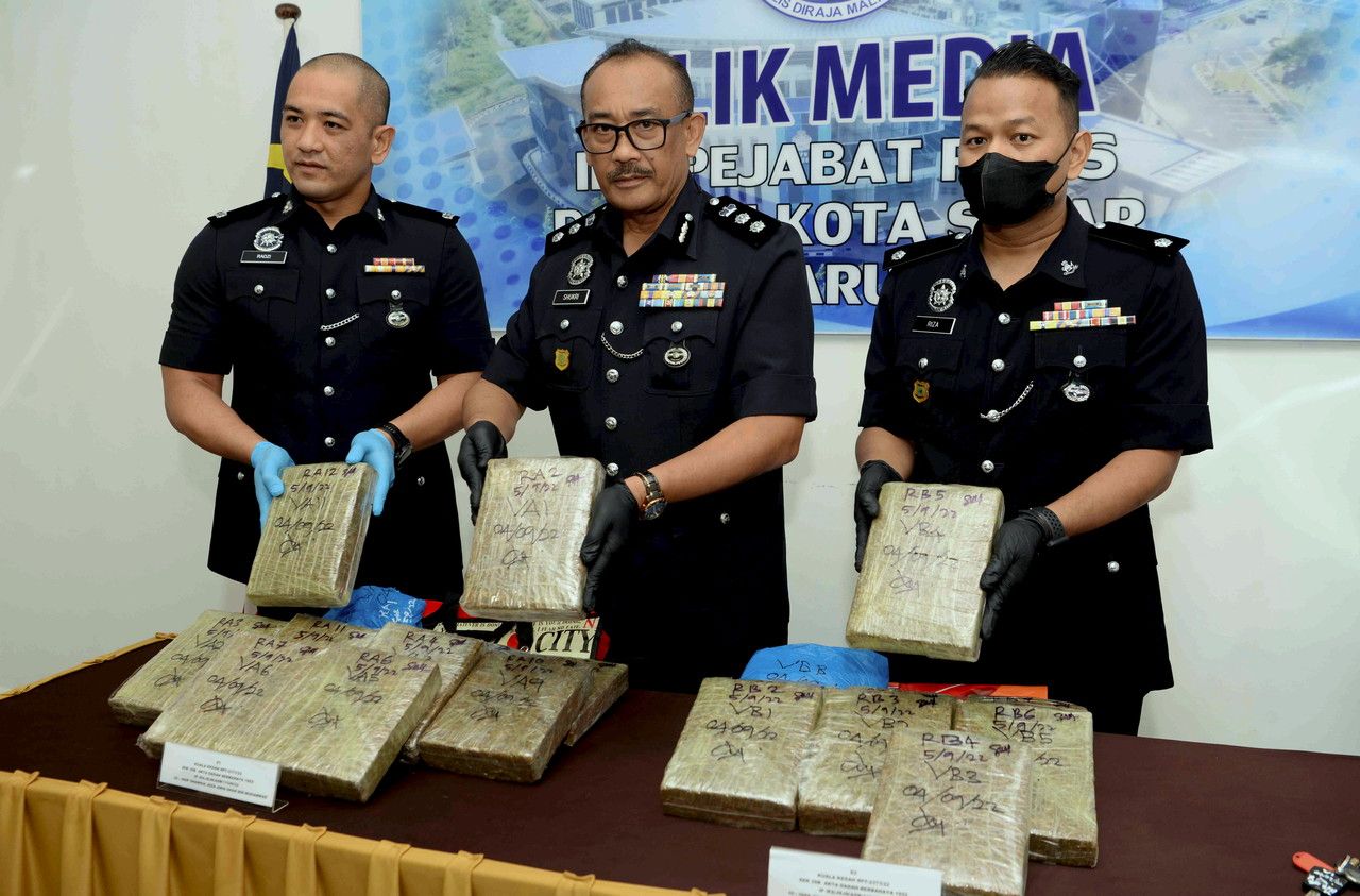 渔夫夫妇租车贩毒遭捕 警起获20公斤.5万大麻