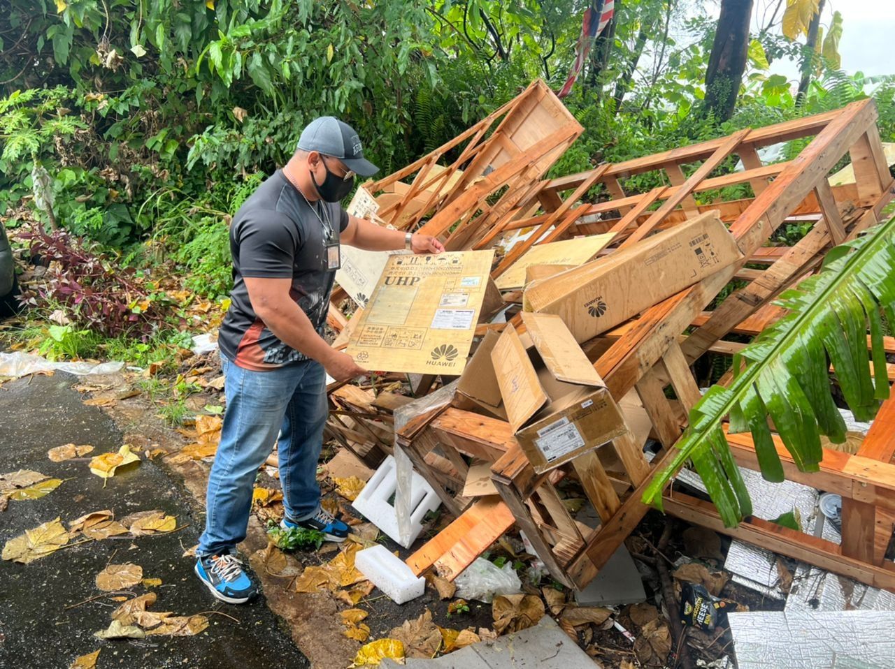 Padah buang sampah haram, individu didenda RM1,000