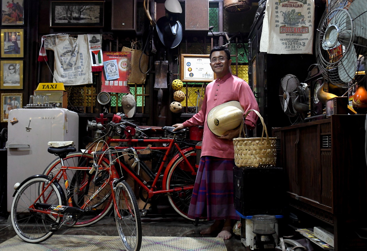 Fostering love of country, history through antiques, artefacts