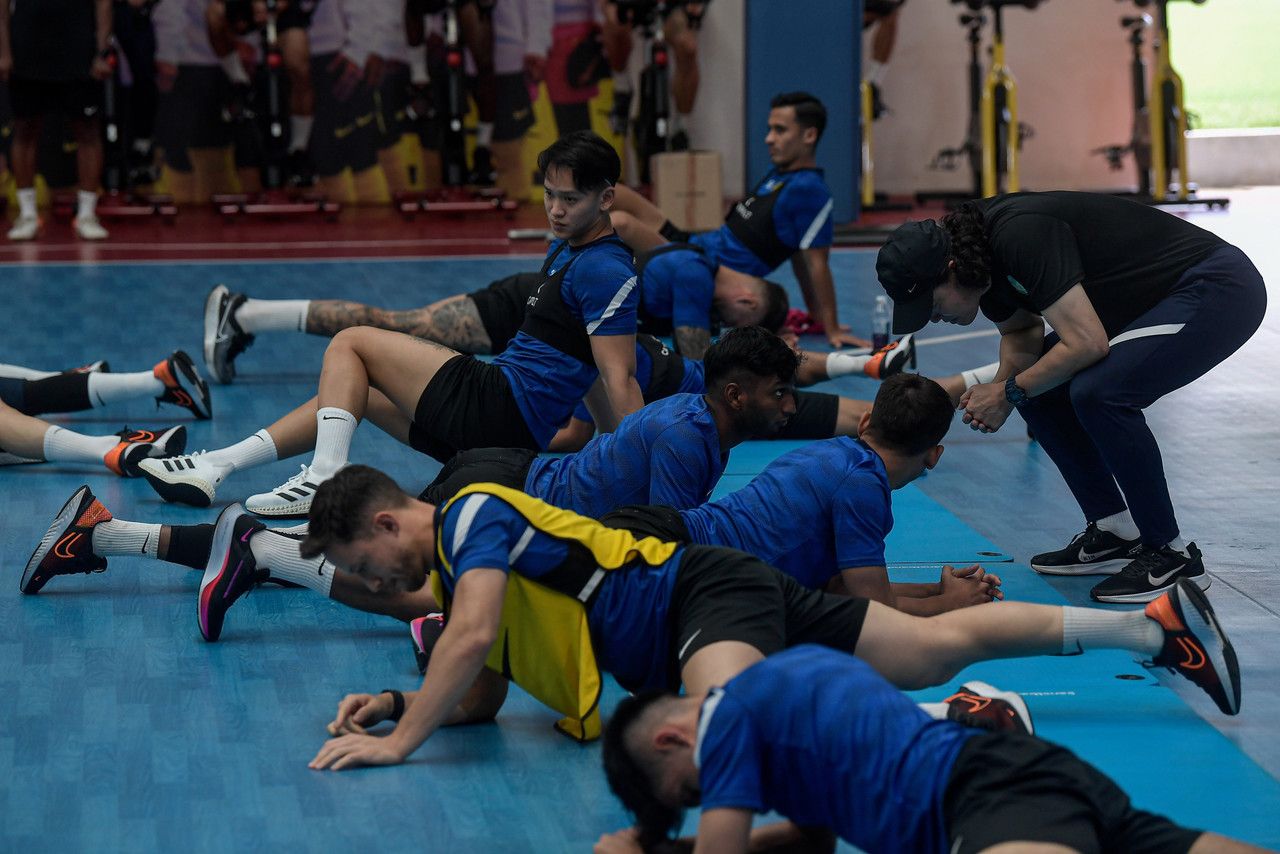 தாய்லாந்தில் நடக்கும் மன்னர் கோப்பை கால்பந்து போட்டியில் ஹரிமாவ் மலாயா அந்நாட்டு அணியை எதிர்கொள்கிறது