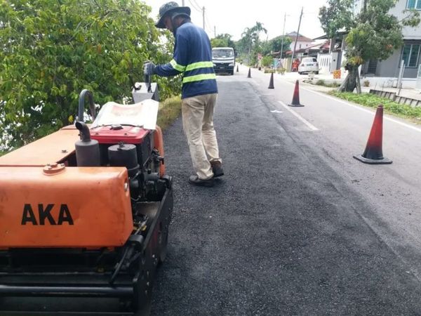 3民众推特投诉路烂 Infrasel24小时内重铺好