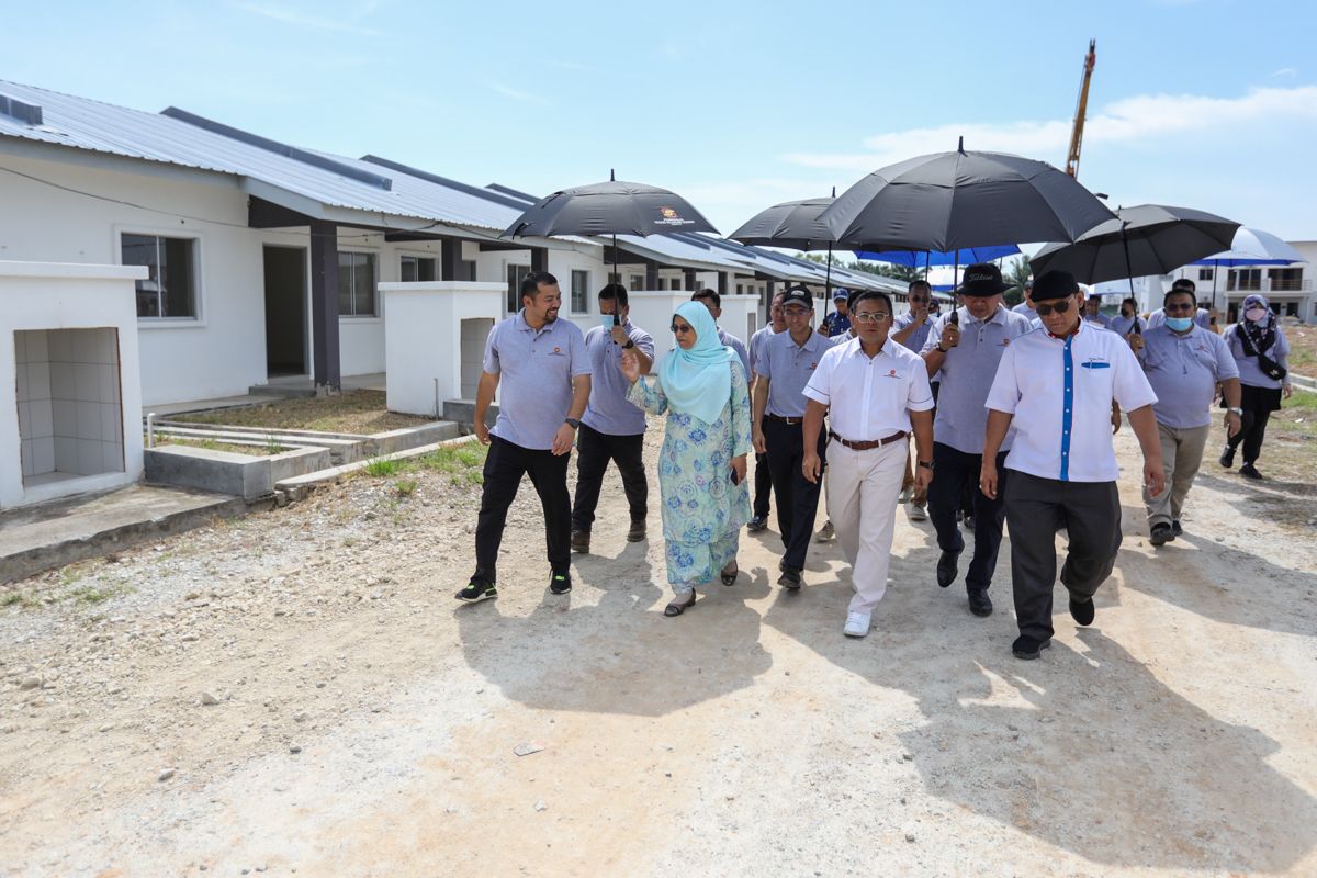 26 வருட காத்திருப்புக்கு பின் , மலிவு விலை வீடுகள் வாங்கியவர்கள் குடிபெயற தயாராக உள்ளனர்