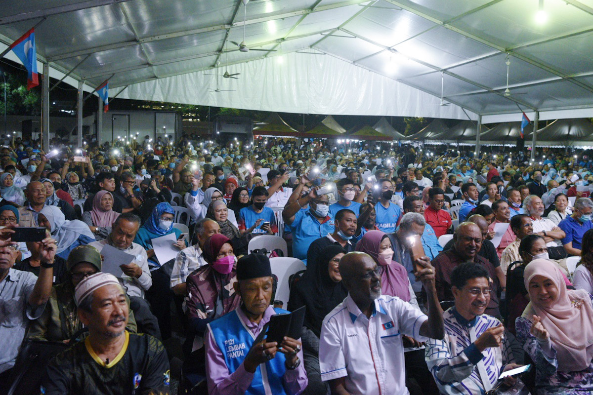 PRU15: Polis keluarkan 2,148 permit ceramah, tahan empat lelaki