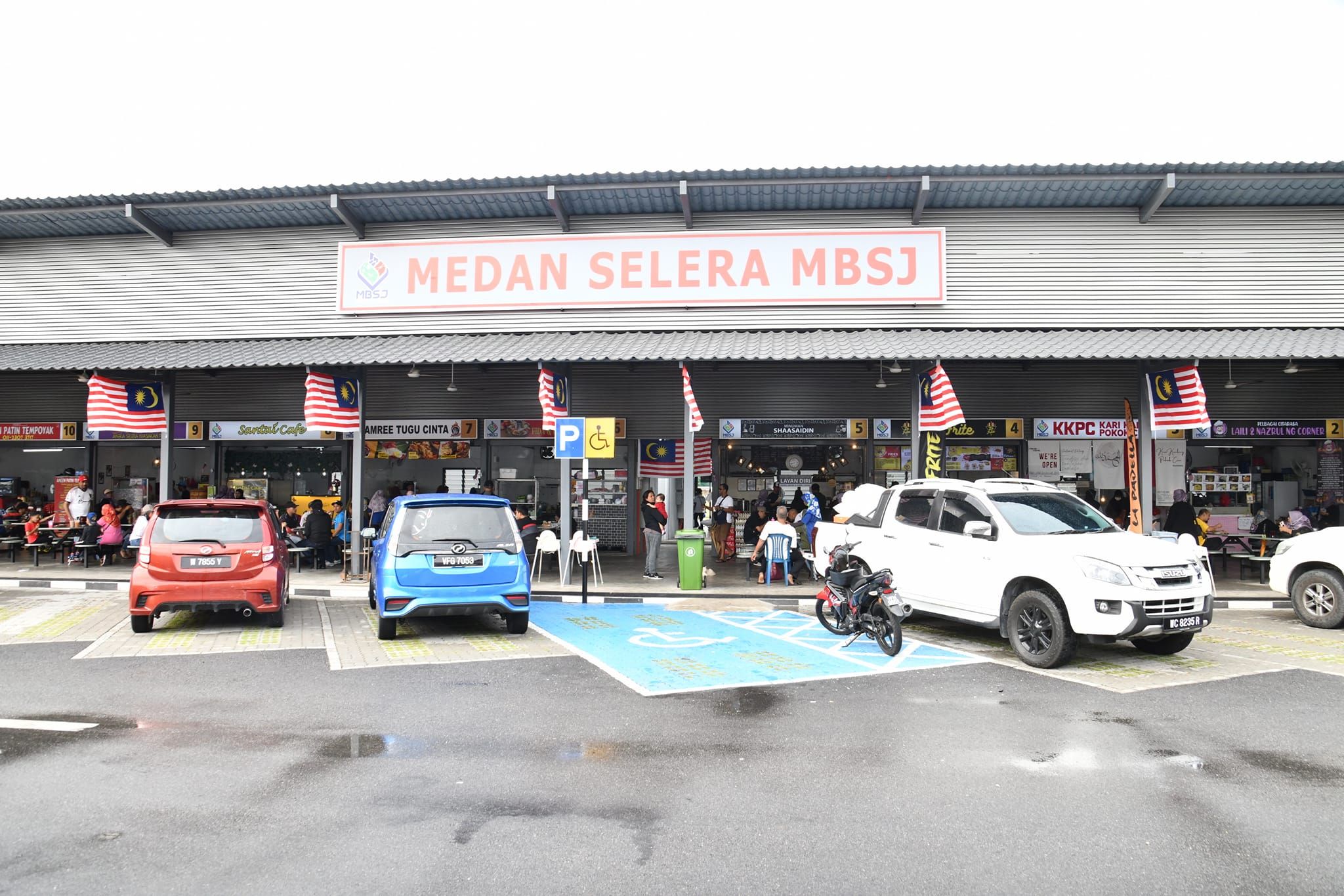 梳邦市厅耗资160万   重建蒲种柏迈美食中心