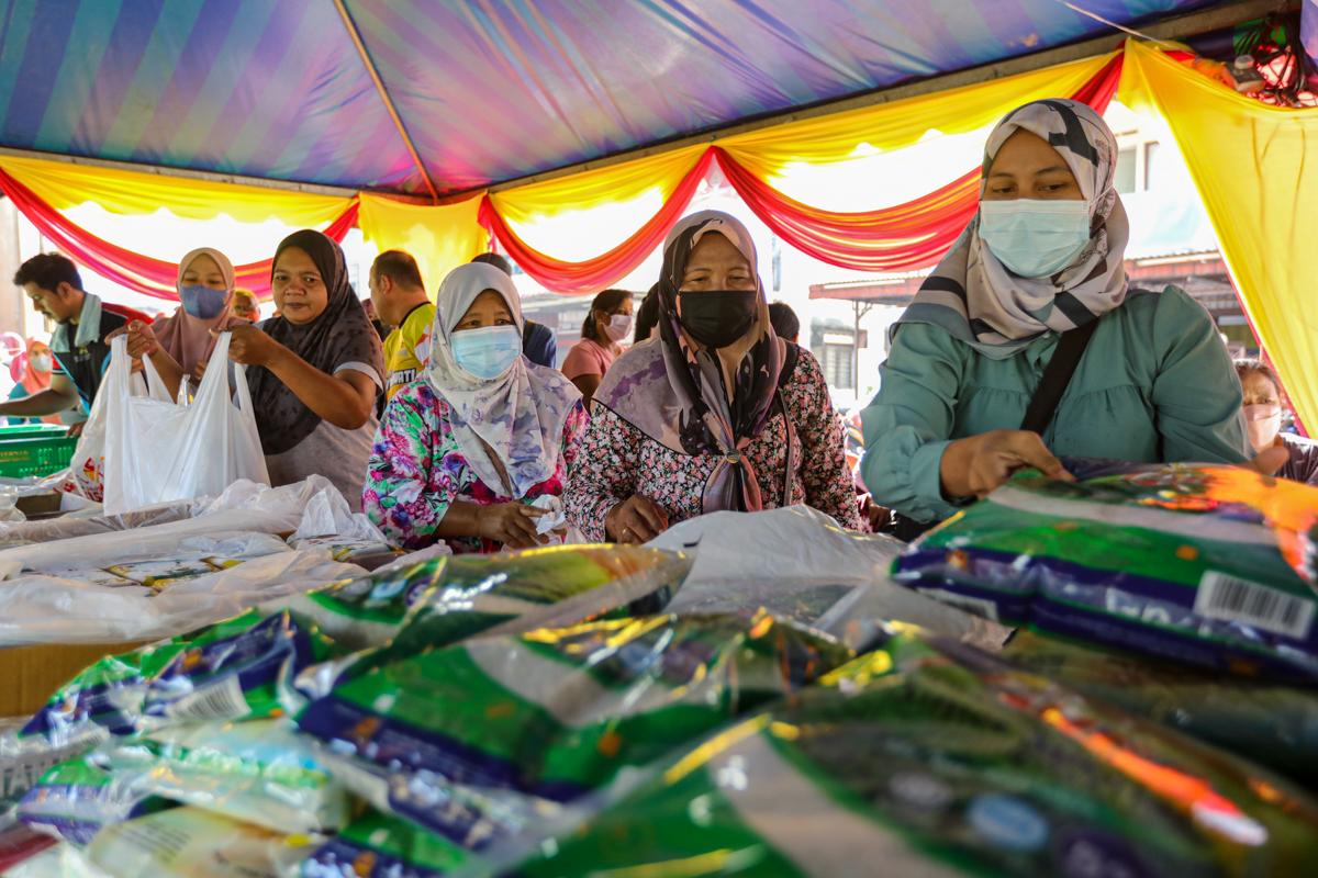 Program jualan murah beri manfaat besar kepada keluarga ramai tanggungan