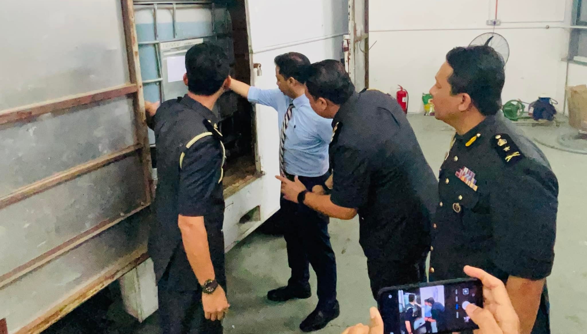KPDNHEP tahan 10 lelaki disyaki terlibat sindiket seleweng diesel