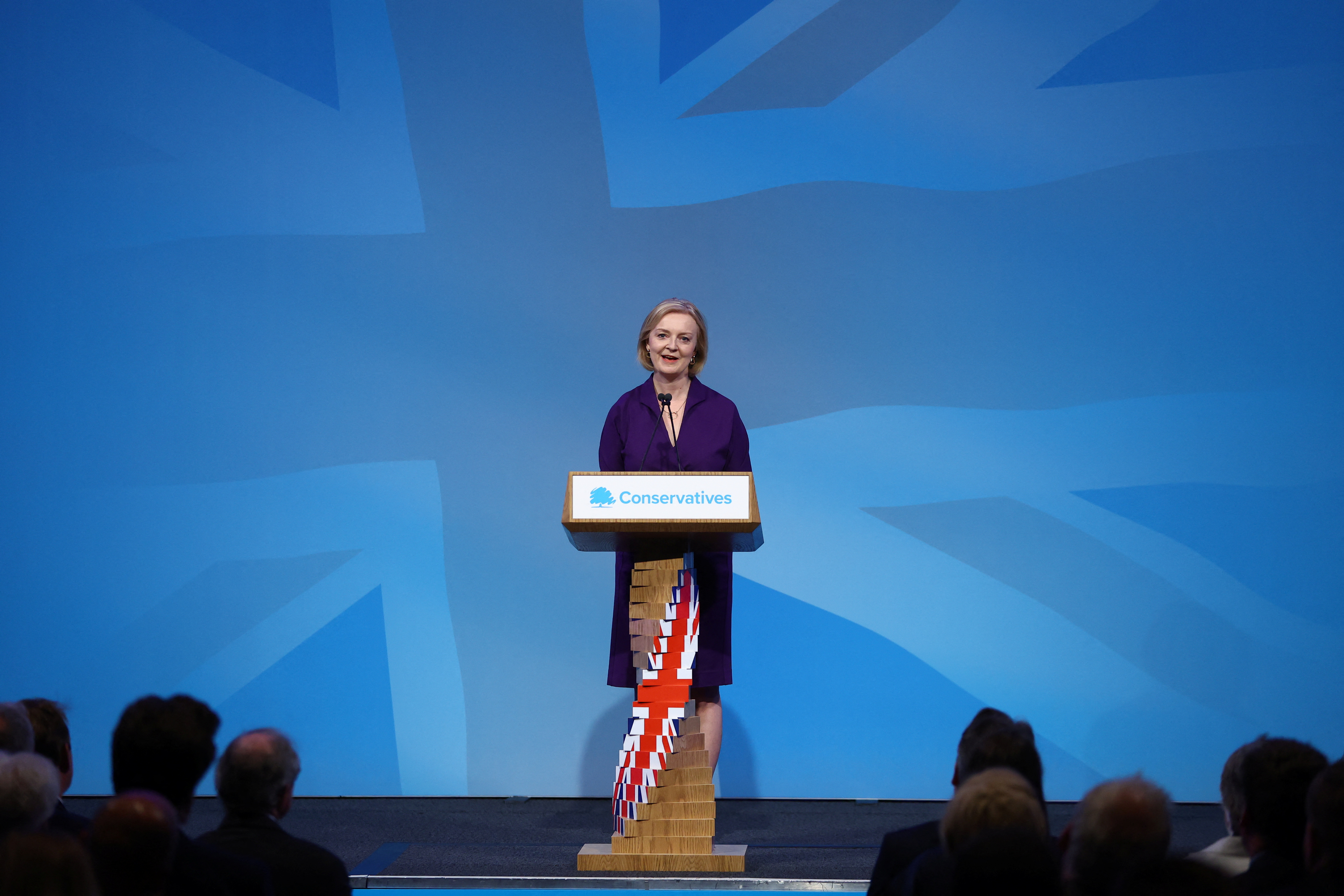 Liz Truss becomes UK's 3rd female premier, replacing Boris Johnson