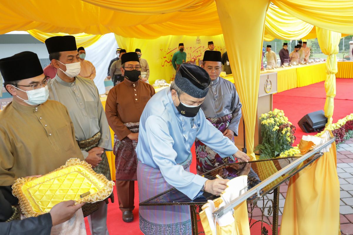 Sultan berkenan rasmi Masjid Ar-Raudhah Puncak Perdana