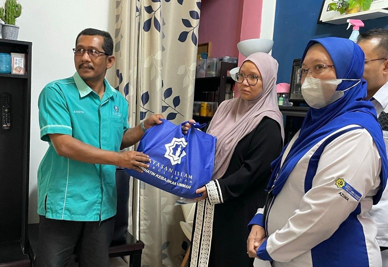 Santuni keluarga kakitangan meninggal dunia, LZS serah bantuan dan insurans