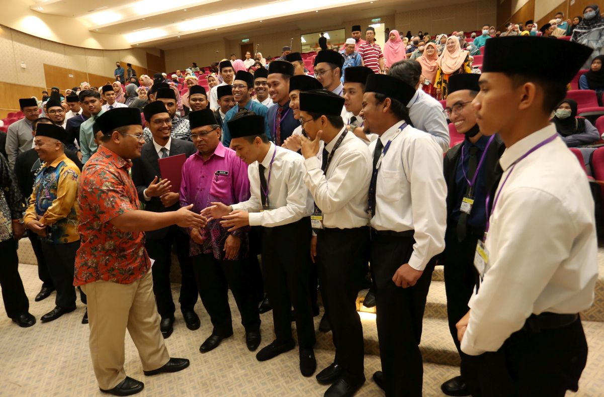 MB minta pelajar lepasan pengajian Islam teroka pelbagai bidang kembang syiar Islam
