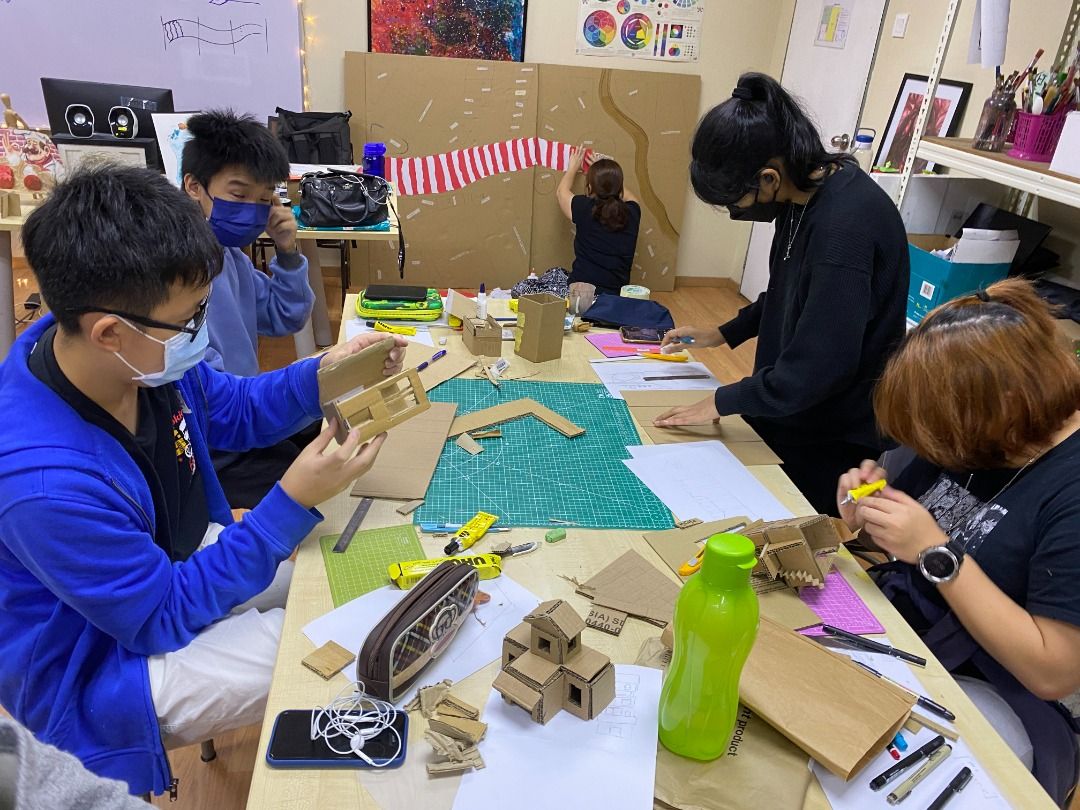 爱国专题：“纸皮城市”模拟历史建筑 · 44小建筑师规划隆市未来