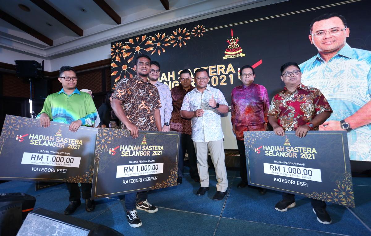 Penulis perlu tampil berani, terbitkan lebih banyak karya satira