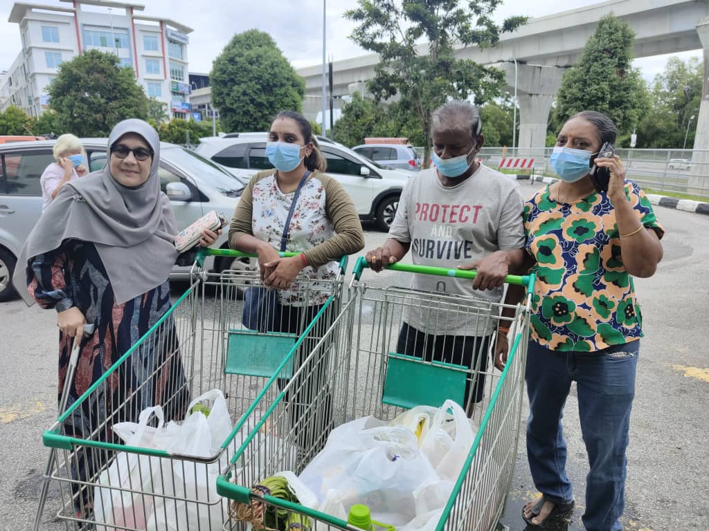 350 keluarga India DUN Seri Serdang terima baucar beli-belah Deepavali