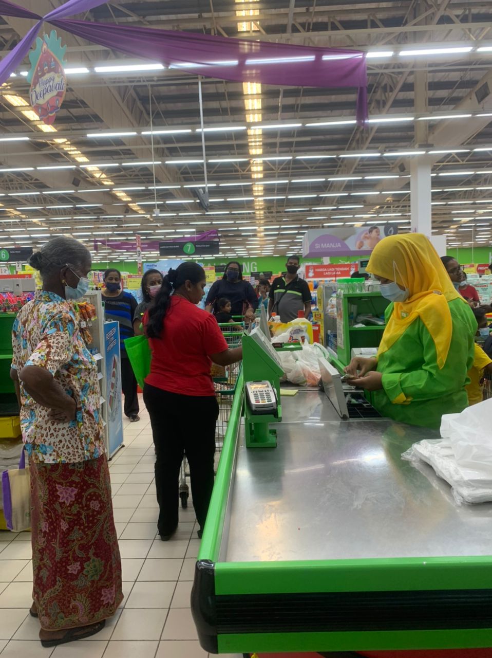 450 baucar Tahun Baharu Cina untuk penduduk DUN Bukit Gasing