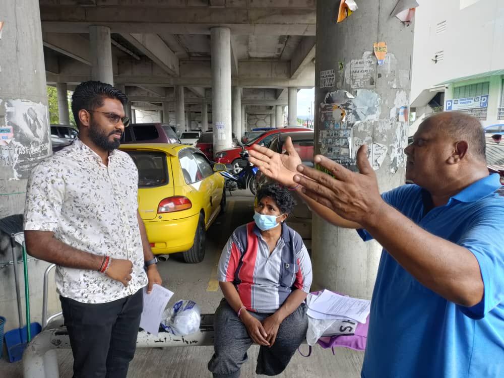 வியாபாரம் செய்யும் இடத்தில் அரசியல் கூடாரம்! கண்டனம் தெரிவித்தார் பிரபாகரன்