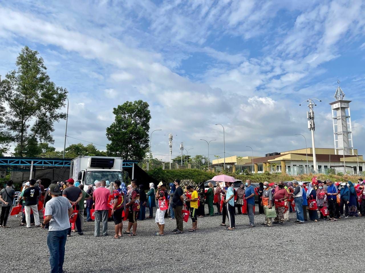 雪人民市集下周到丰顺花园.锡米山新村 让更多人买到便宜货