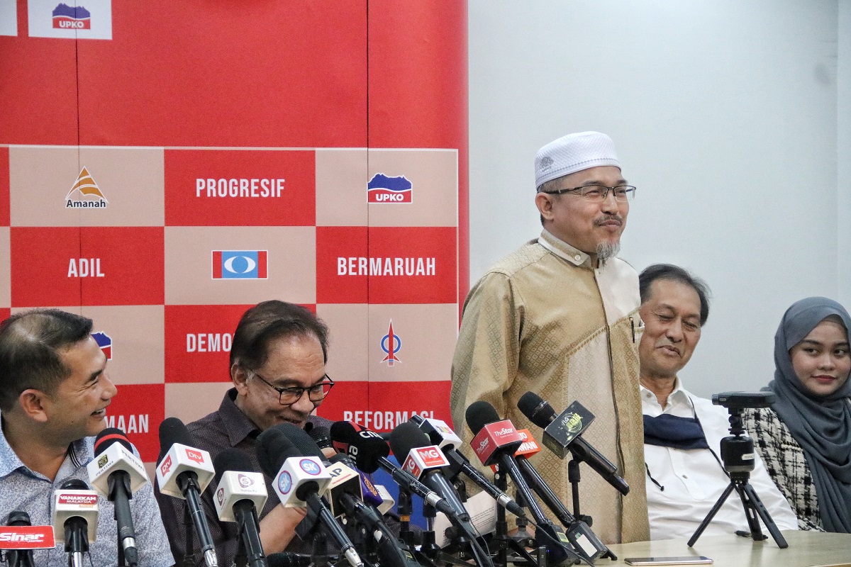 Anak bawa legasi Nik Aziz, antara tujuh calon profil tinggi KEADILAN