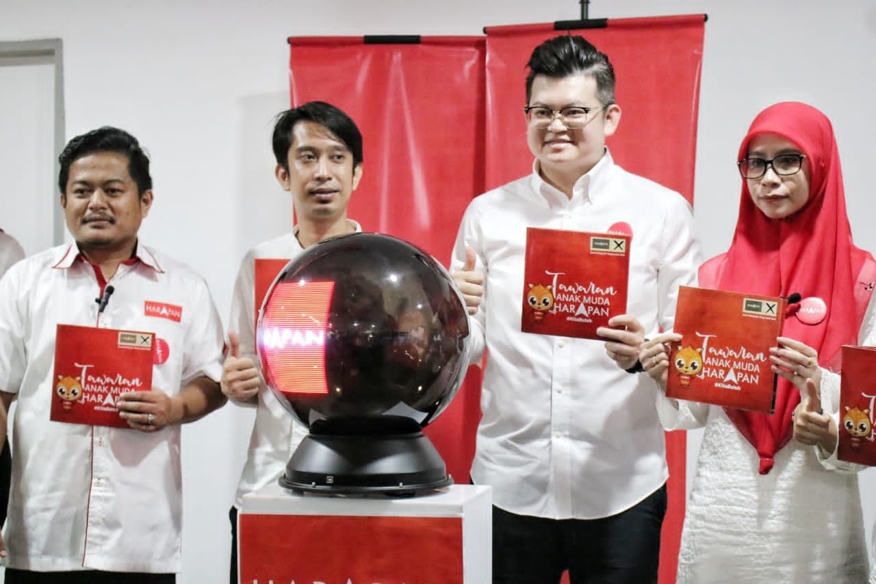 为青年推25项竞选献议 希盟青团：矢言当“圣书”兑诺