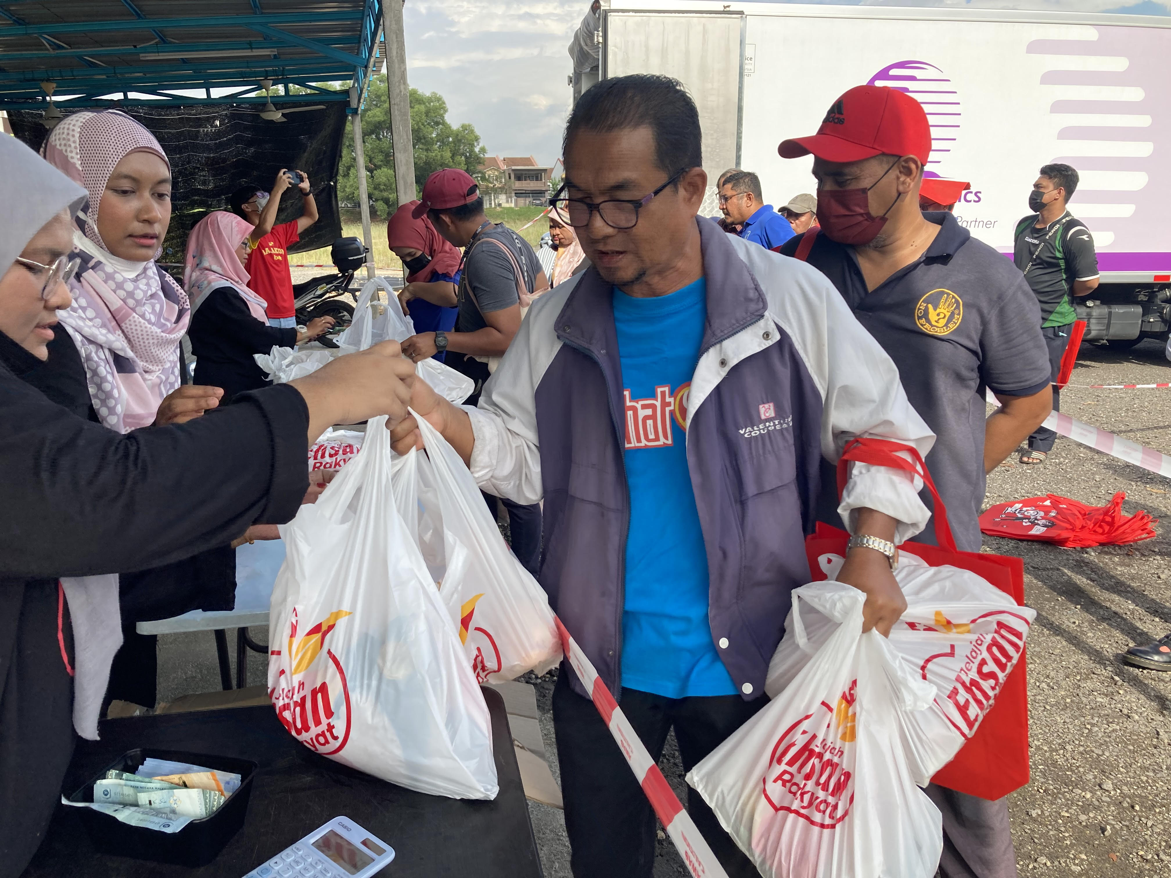 Pengunjung akui Jelajah Ehsan Rakyat tawar harga berbaloi, mahu program diteruskan