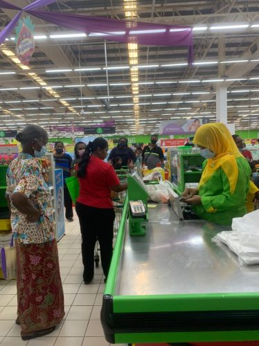 Wakil rakyat giat agih baucar beli-belah RM200 sempena Deepavali