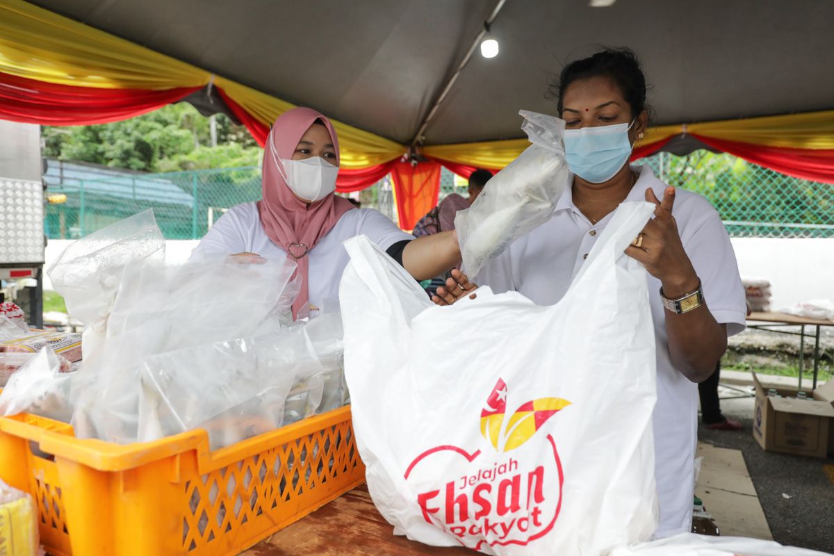 Masyarakat India manfaat jualan murah PKPS beli bekalan sambut Deepavali