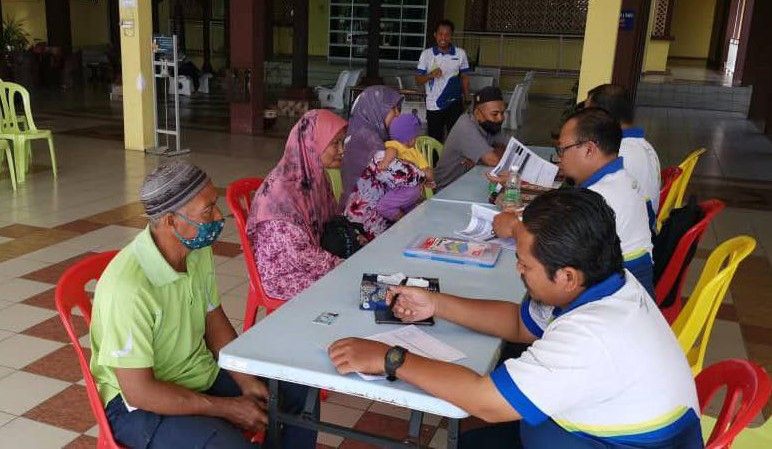 LZS terus jejak asnaf, bantu 24 keluarga di Sabak Bernam