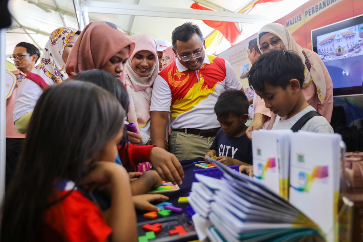 Negeri sedia pelbagai program perkasa pendidikan rakyat, bantu graduan dapat kerja