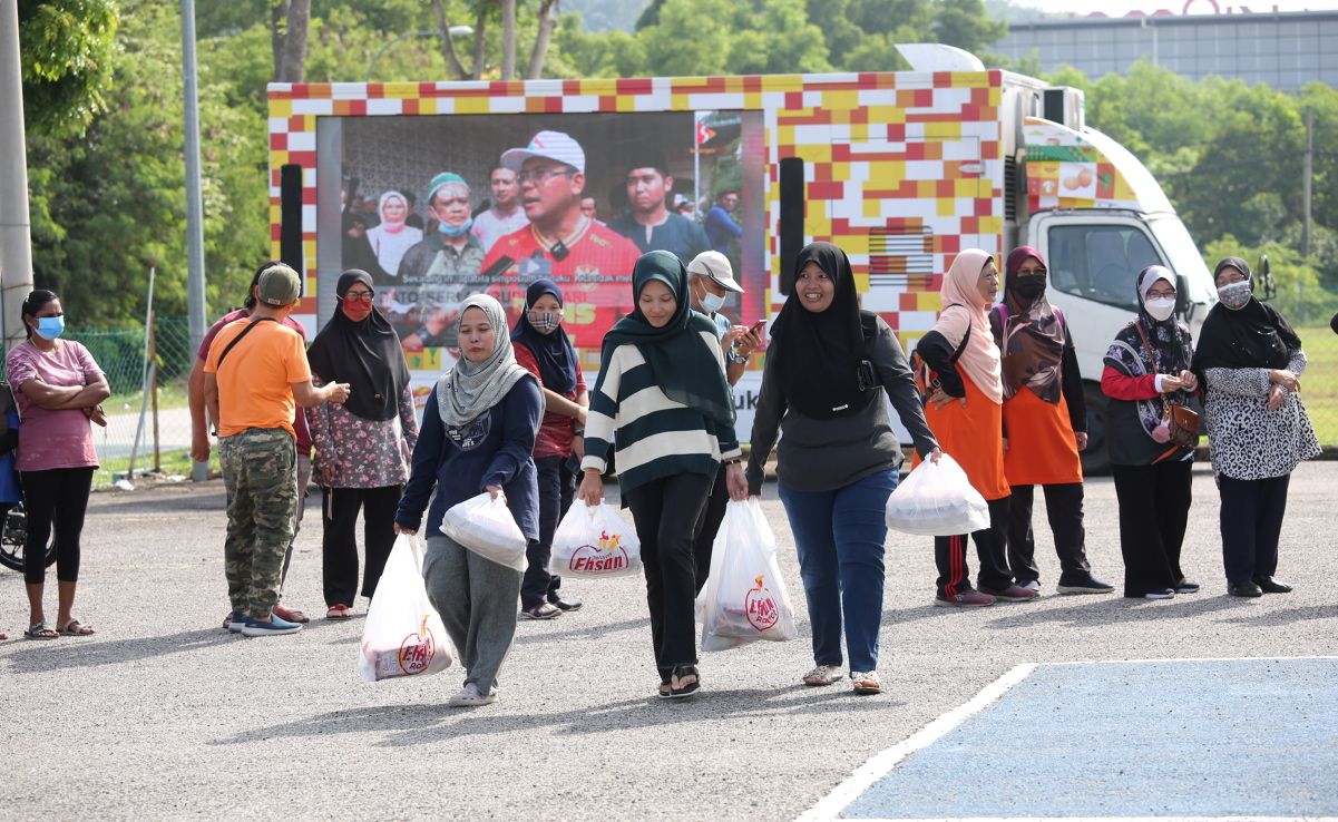 雪人民市集明9地点 促销便宜鸡肉.白米.食油