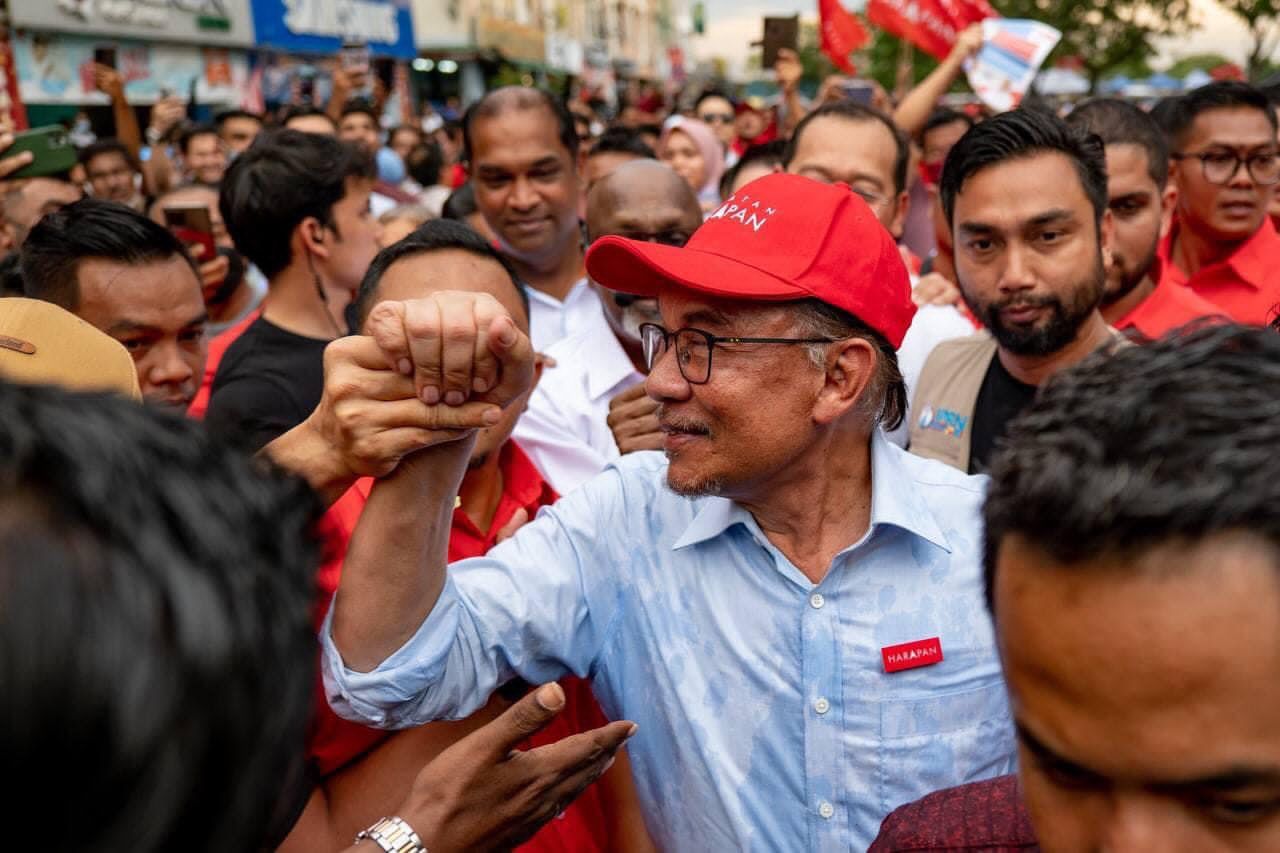 டத்தோ ஸ்ரீ அன்வார் வருகையால் சுங்கை பூலோ நாடாளுமன்றத்தில் தேர்தல் அலை கலை கட்டியது.