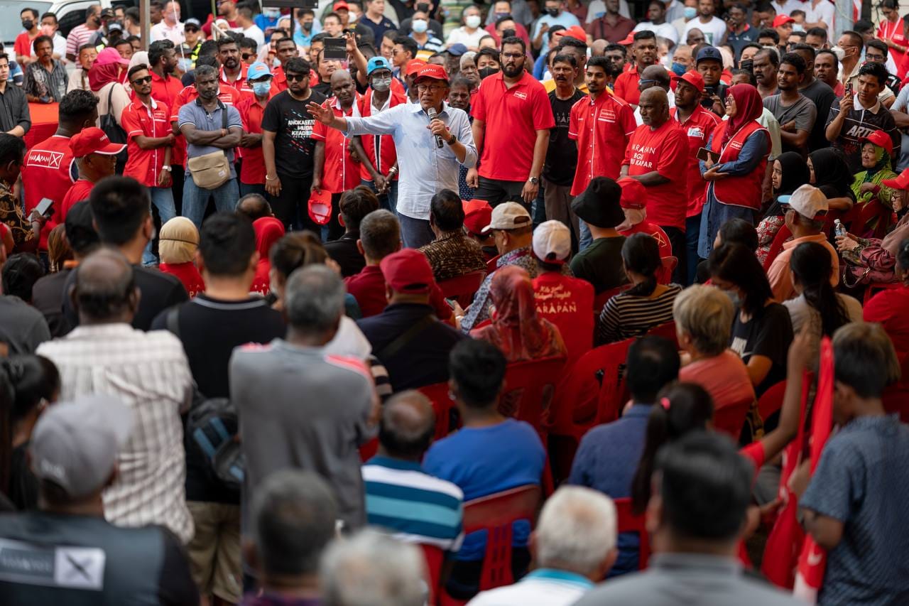 Kaji selidik: Anwar dapat sokongan meluas, HARAPAN pilihan utama