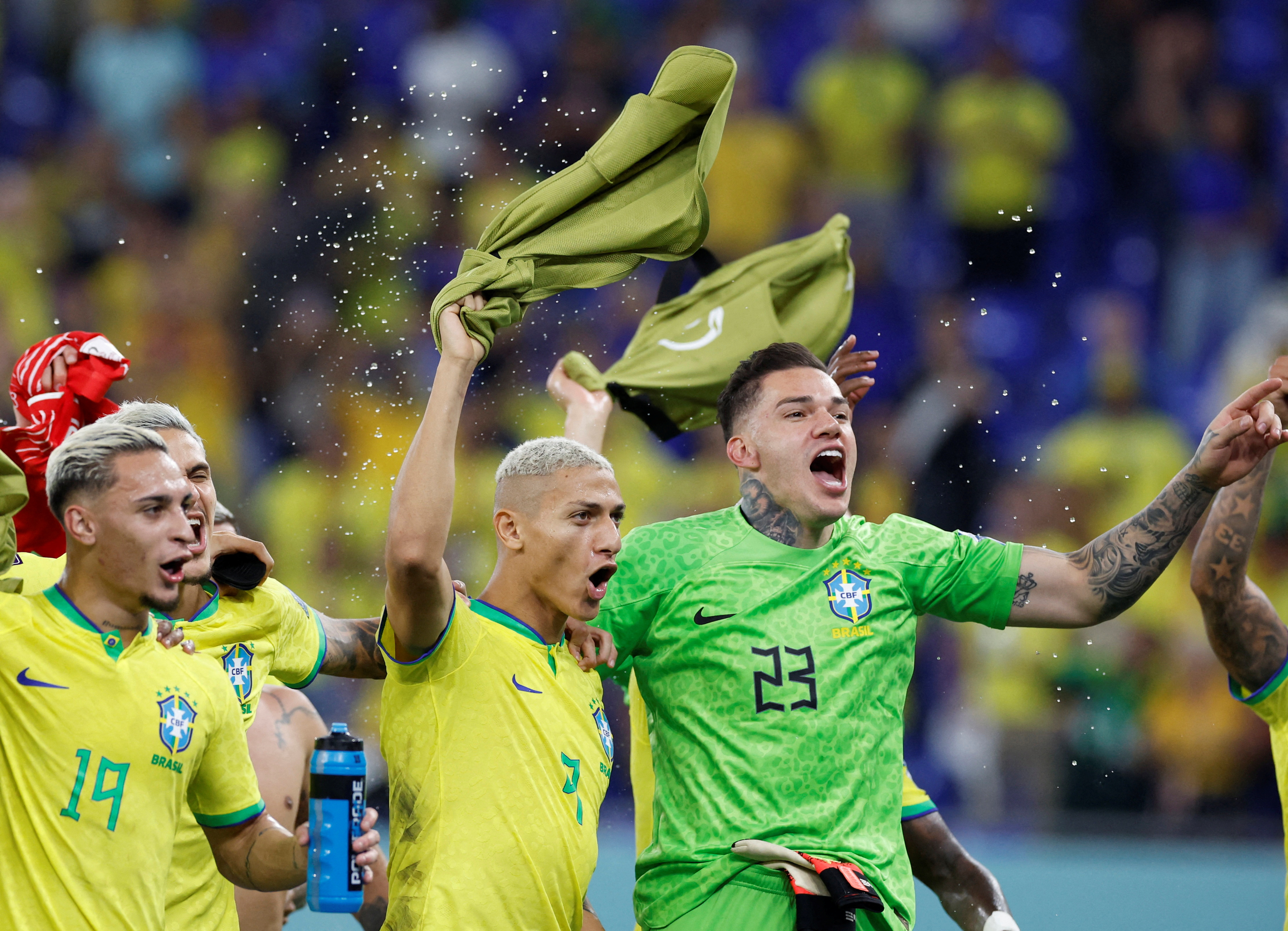 Casemiro magic sends Brazil through as Vini shines