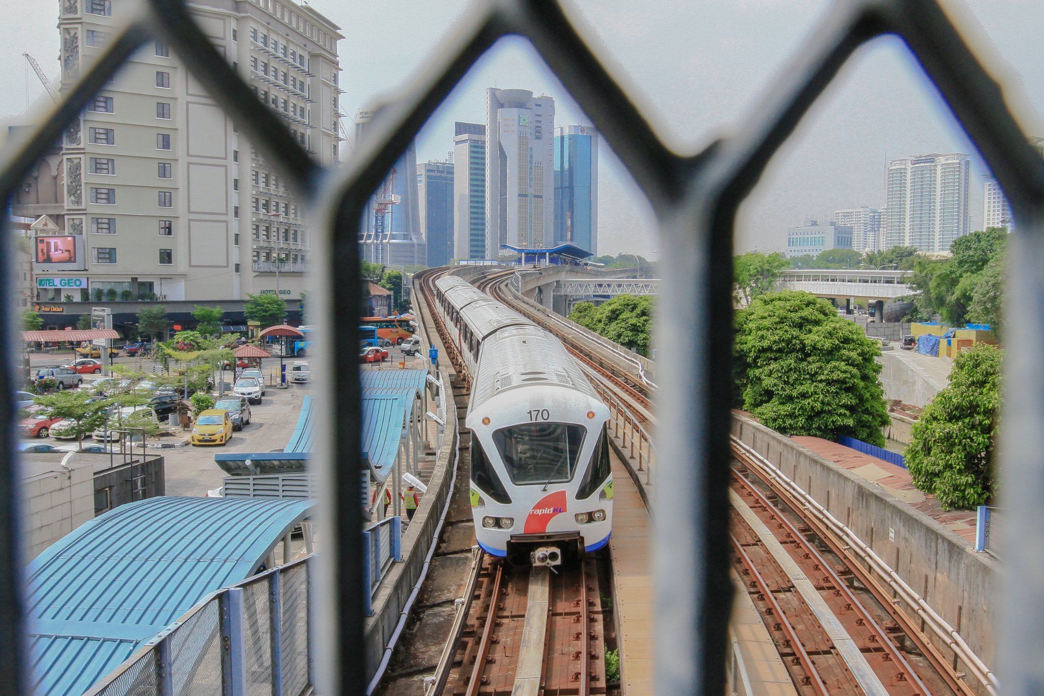 乘客请注意！格拉那再也LRT 明6am恢复运作
