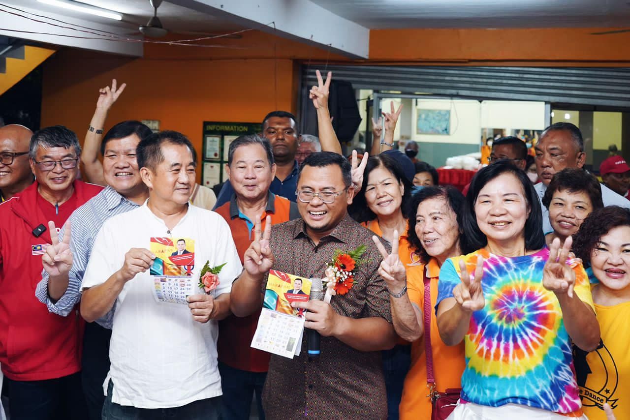 阿米鲁丁公布鹅唛5年大计   送1万电脑.强化地方经济