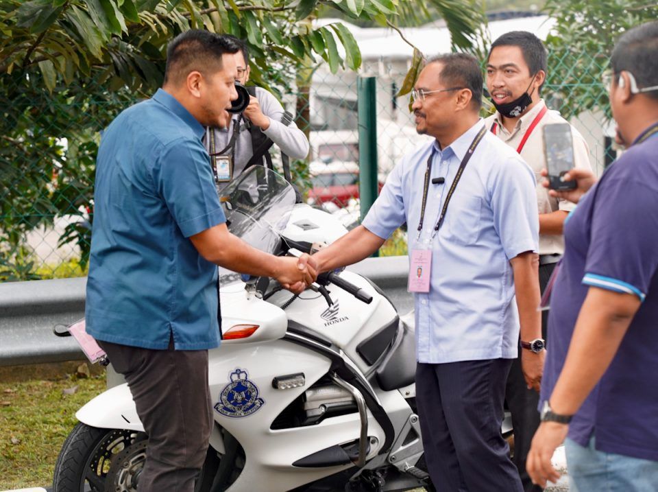 希盟莎阿南候选人 无论走到那都受到选民欢迎