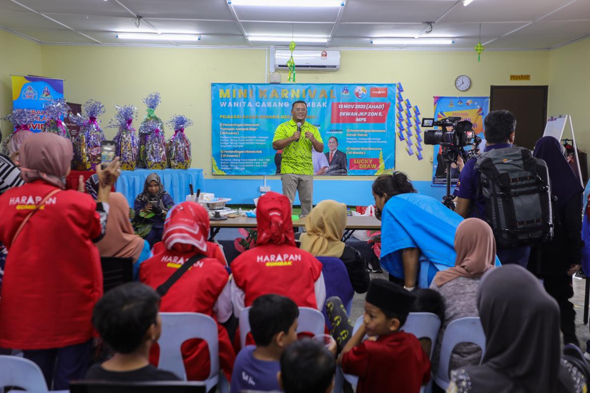 Amirudin minta ibu bapa ingatkan anak 18 tahun keluar undi, pilih kerajaan