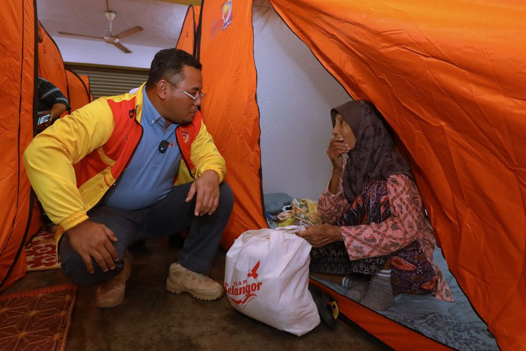 Selangor records nearly 400 flood victims in six temporary relief centres this evening