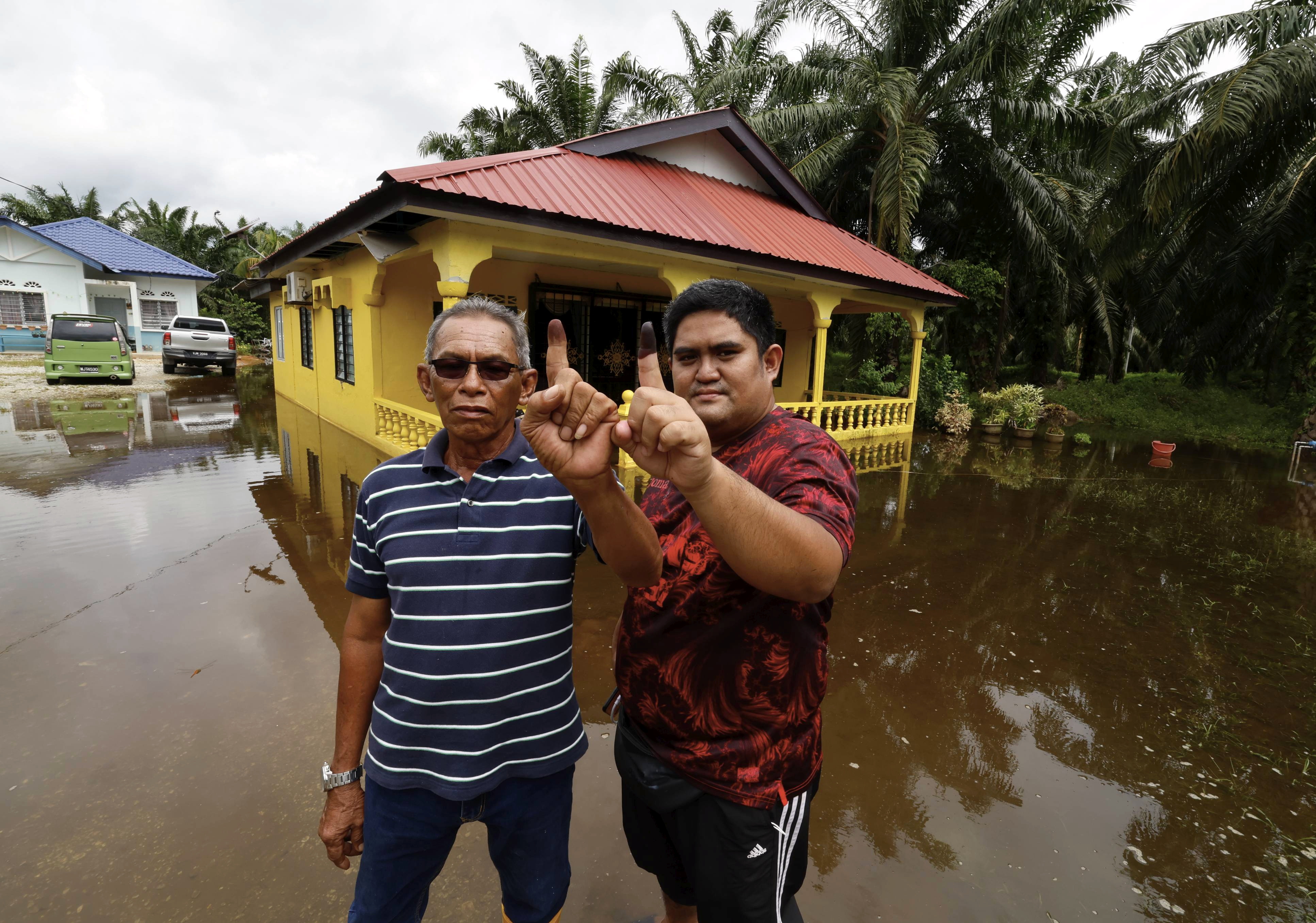 Jumlah mangsa banjir di Perak meningkat, Selangor berkurang