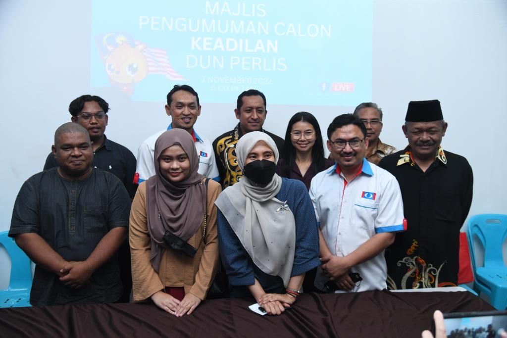 蓝眼派3老将6新兵攻打玻州选  颜艾菱守土英德拉加秧岸